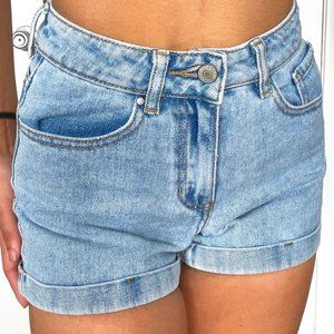 Pacsun Mom Light Wash Shorts  Sz 23
